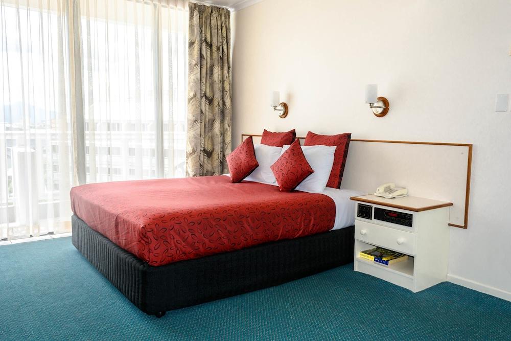 קאירנס Acacia Court Hotel מראה חיצוני תמונה