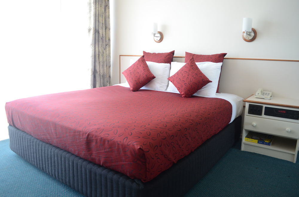 קאירנס Acacia Court Hotel מראה חיצוני תמונה