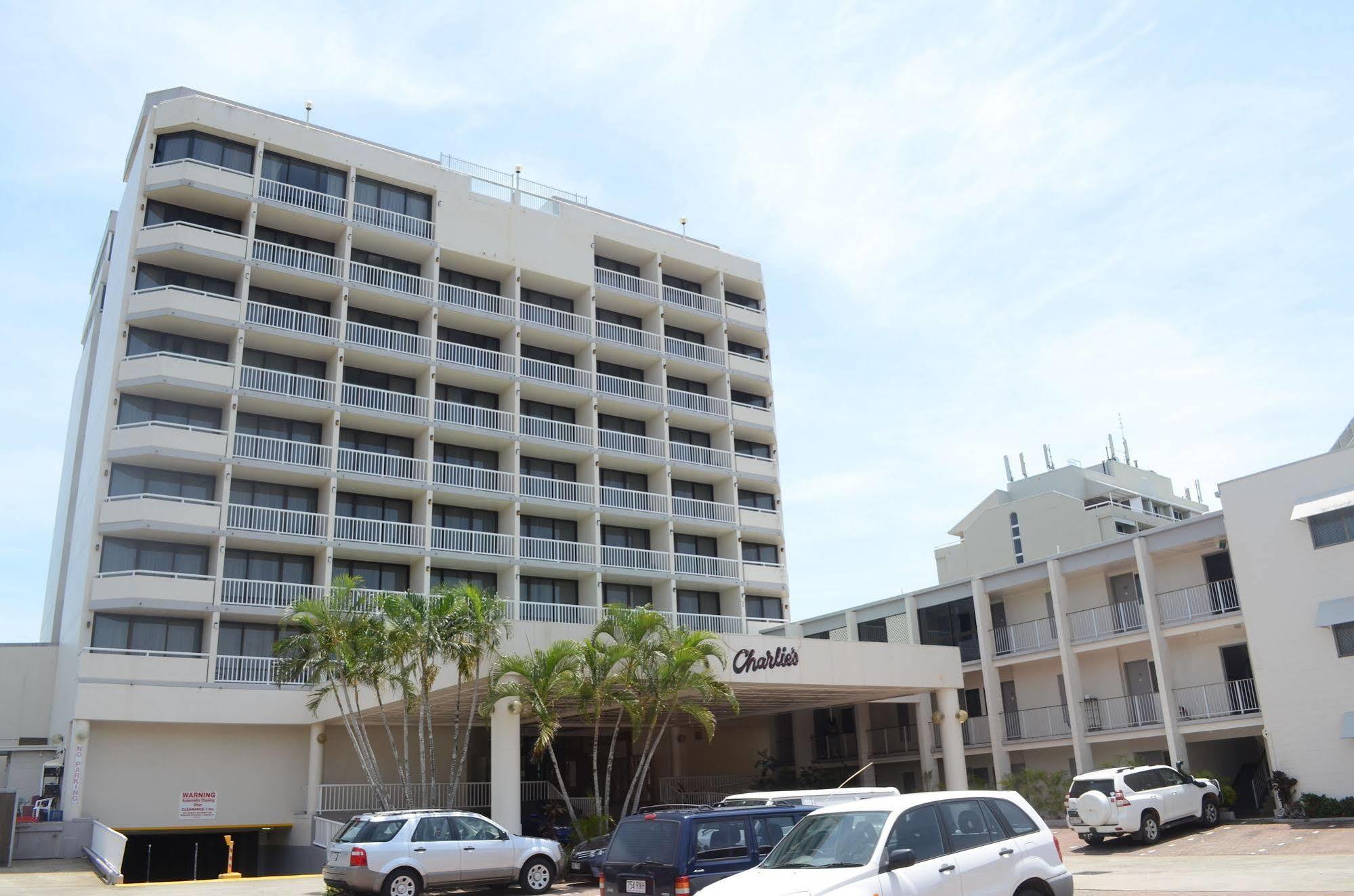 קאירנס Acacia Court Hotel מראה חיצוני תמונה