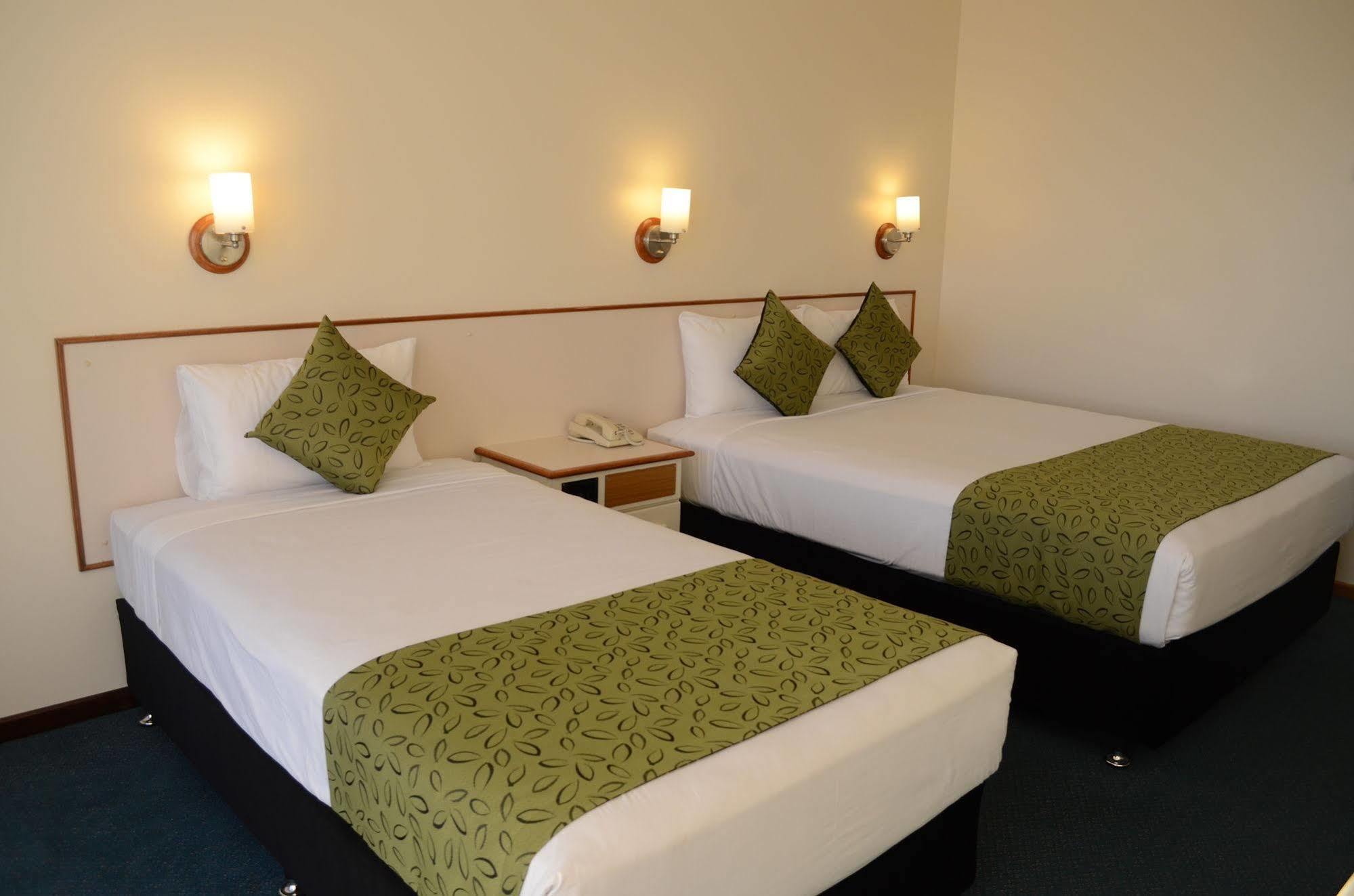 קאירנס Acacia Court Hotel מראה חיצוני תמונה