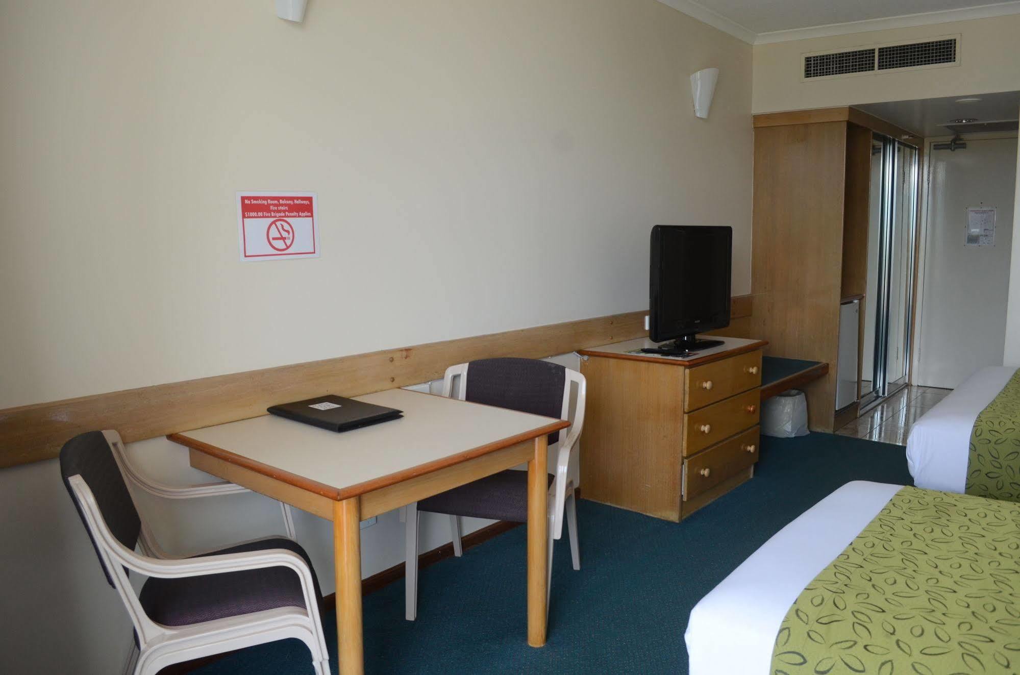 קאירנס Acacia Court Hotel מראה חיצוני תמונה